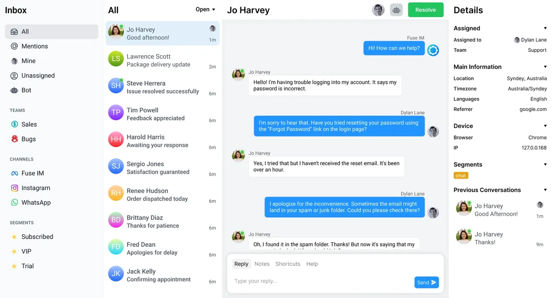 Screenshot of AI customer service software with inbound chat with customer and user profile